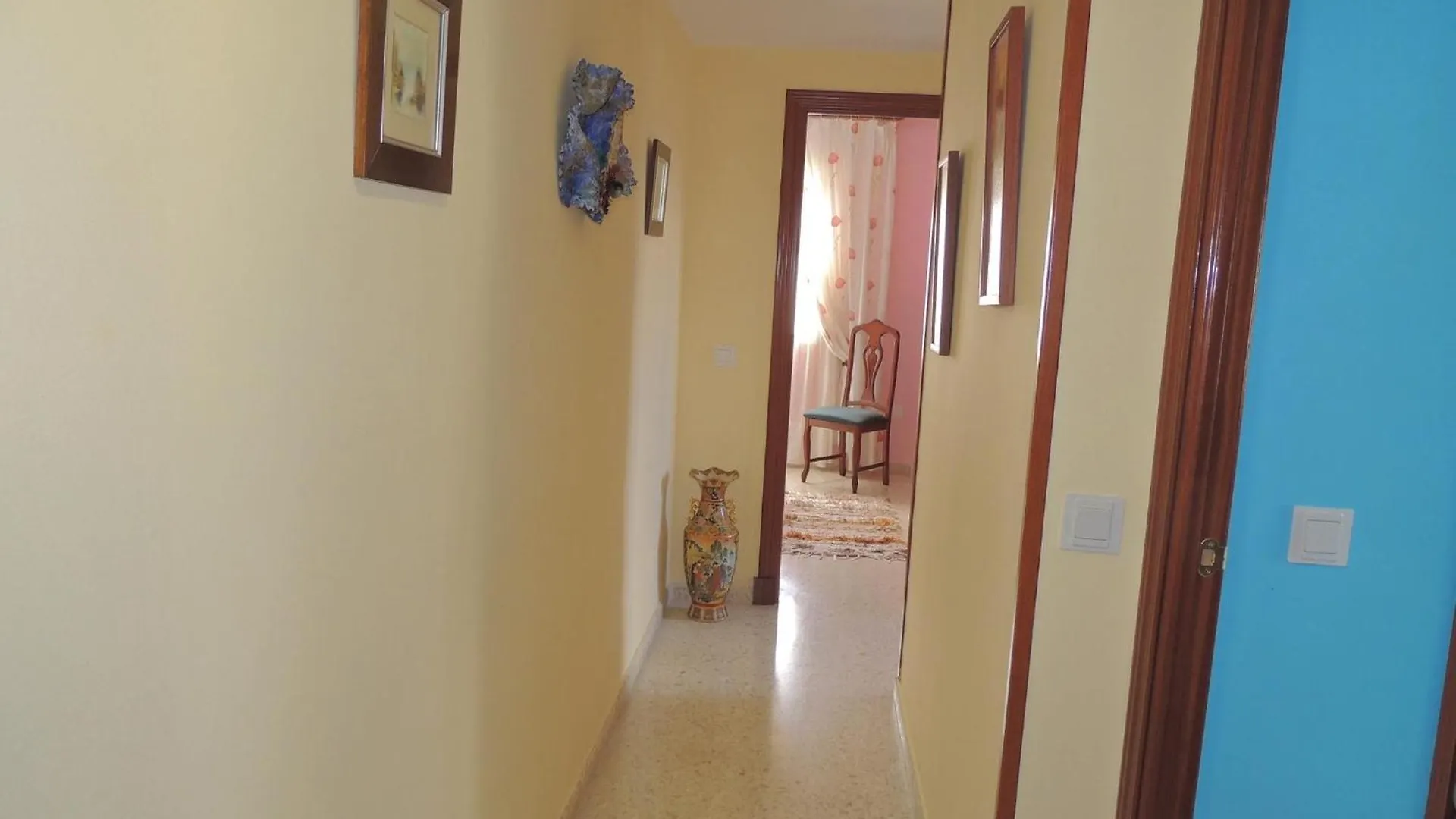 3 Bedroom Nice Apartment In Jerez De La Frontera Spanien