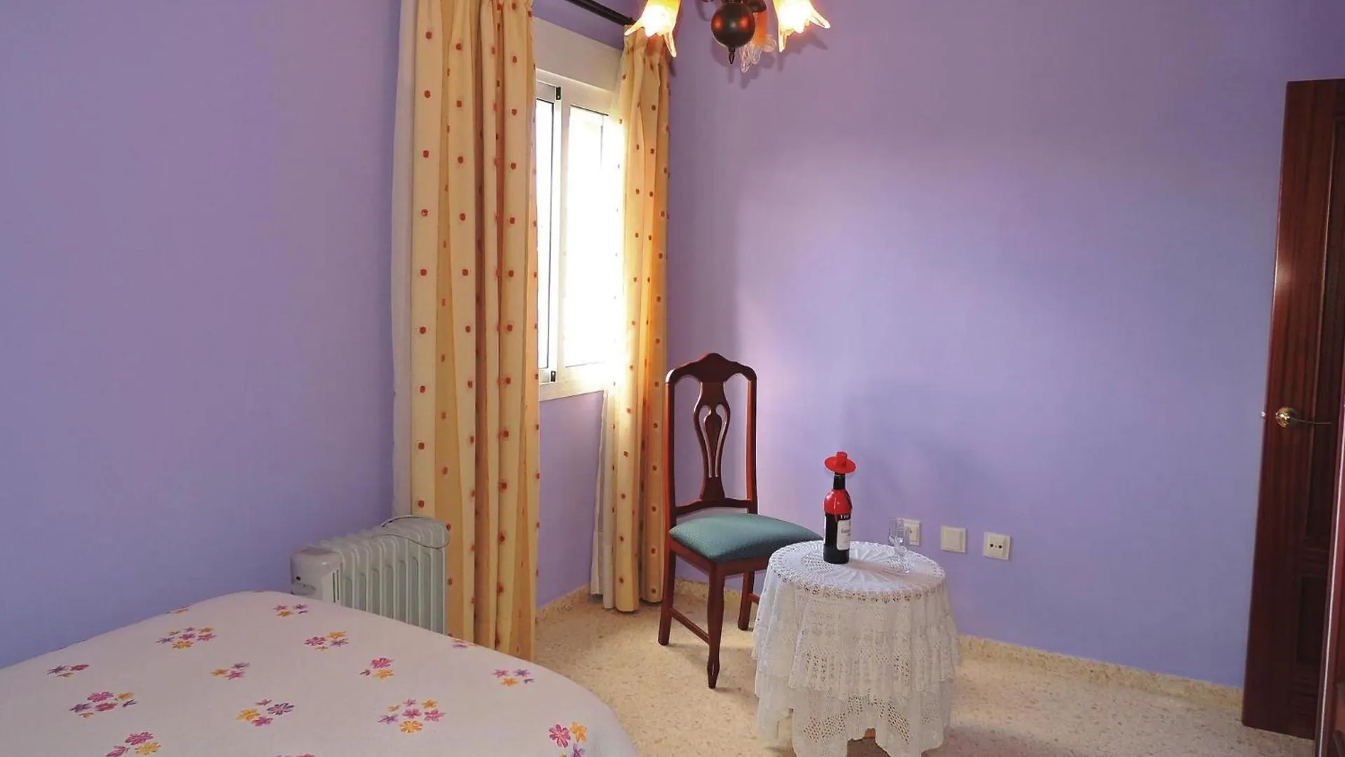 3 Bedroom Nice Apartment In Jerez De La Frontera 0*,